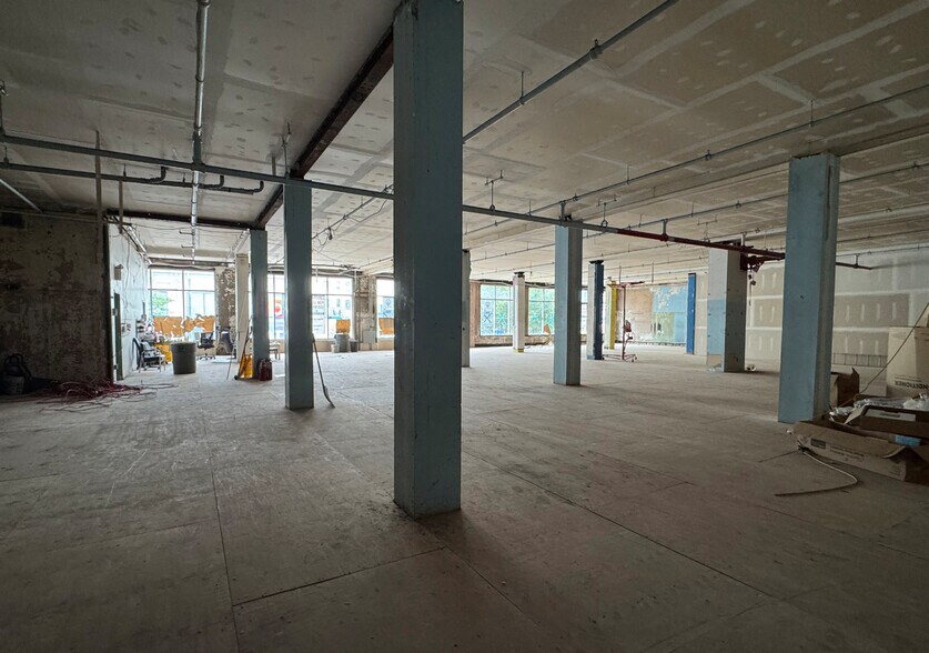 More Photos Of 617-619 W 181st St, New York General Retail For Lease