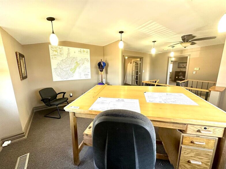 More Photos Of 701 Winchester Ave, Ashland Office For Sale