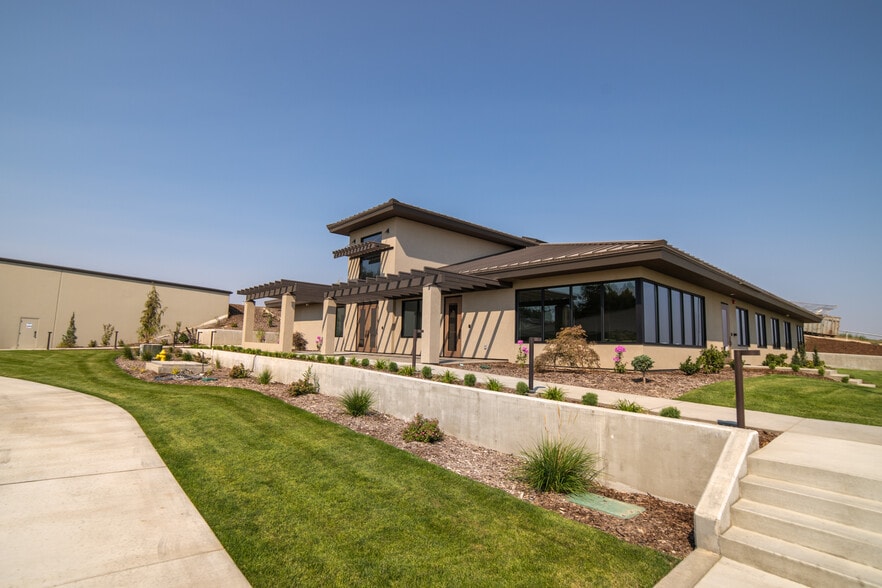 More Photos Of 11793 Fort Rd, White Swan Manufacturing For Sale