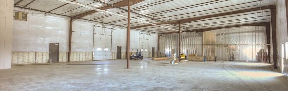 More Photos Of 117 SE Lorenz Dr, Ankeny Research And Development For Lease