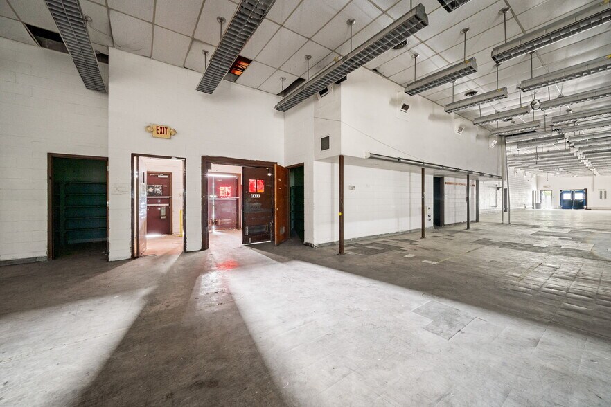 More Photos Of 7503 Harlow Dr, San Antonio Freestanding For Lease