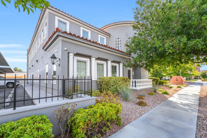 More Photos Of 601 S 7th St, Las Vegas Office For Sale