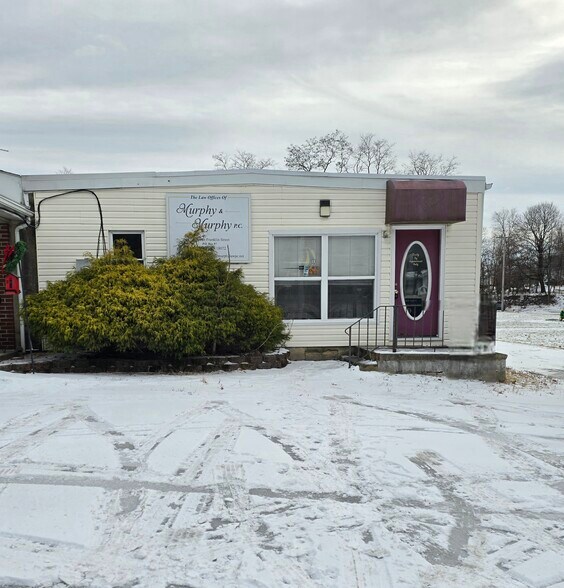 Primary Photo Of 106 N Franklin St, Pen Argyl Office For Lease