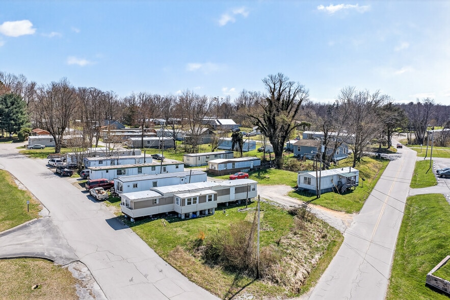More Photos Of 214 Woodlawn Ave E, Jamestown Manufactured Housing Mobile Home Park For Sale