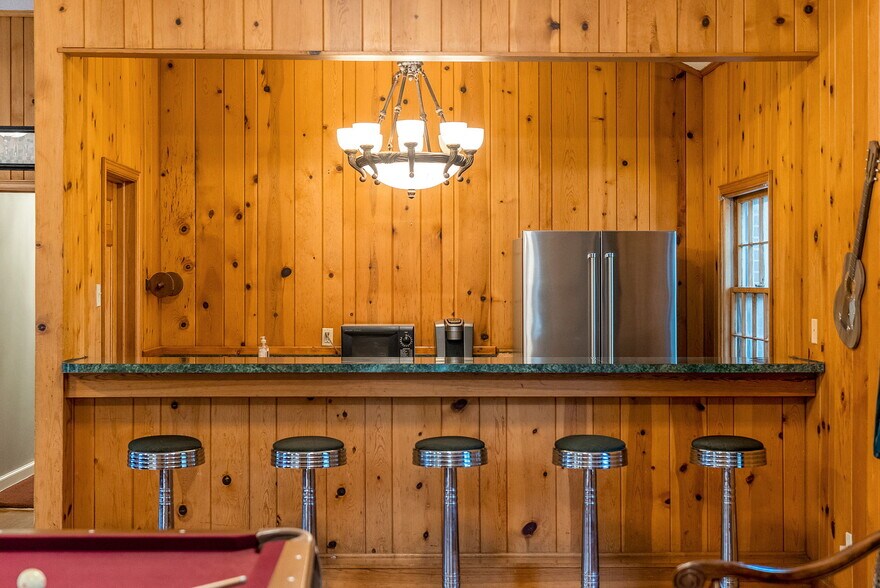 More Photos Of 1320 S Albert Pike Ave, Fort Smith Hospitality For Sale