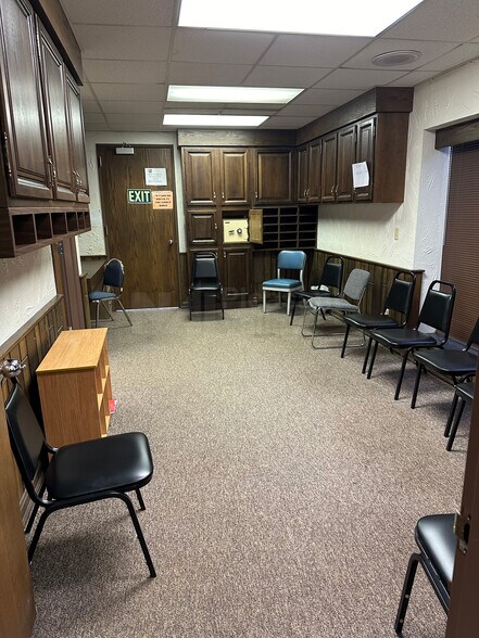 More Photos Of 6693 N Chestnut St, Ravenna Medical For Sale