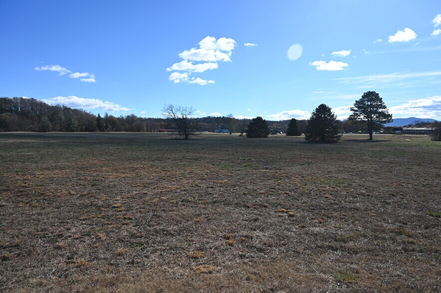 More Photos Of 826 N Green St, Morganton Land For Sale
