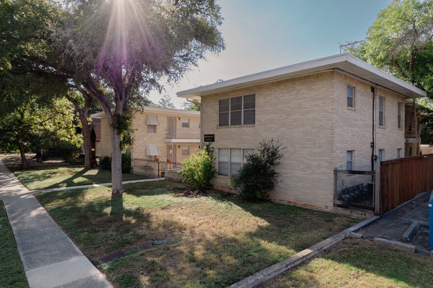 More Photos Of 118 Funston Pl, San Antonio Apartments For Sale
