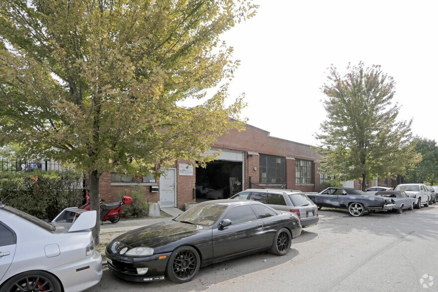 More Photos Of 401 N Trumbull Ave, Chicago Industrial For Sale