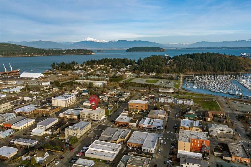 More Photos Of 619 Commercial Ave, Anacortes Storefront Retail Office For Sale