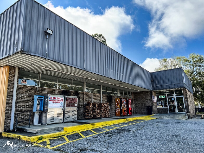 More Photos Of 104 Hancock St, Fort Gaines General Retail For Lease