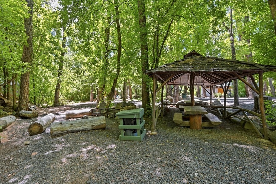 More Photos Of 1355 E Christopher Creek Loop, Payson Hotel For Sale