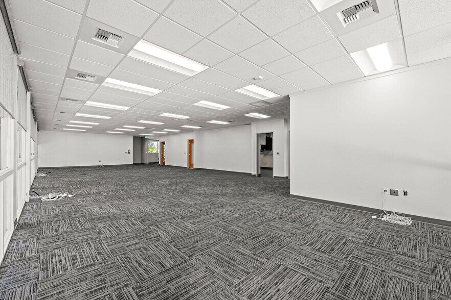 More Photos Of 2431 Capitol Ave, Sacramento Loft Creative Space For Lease