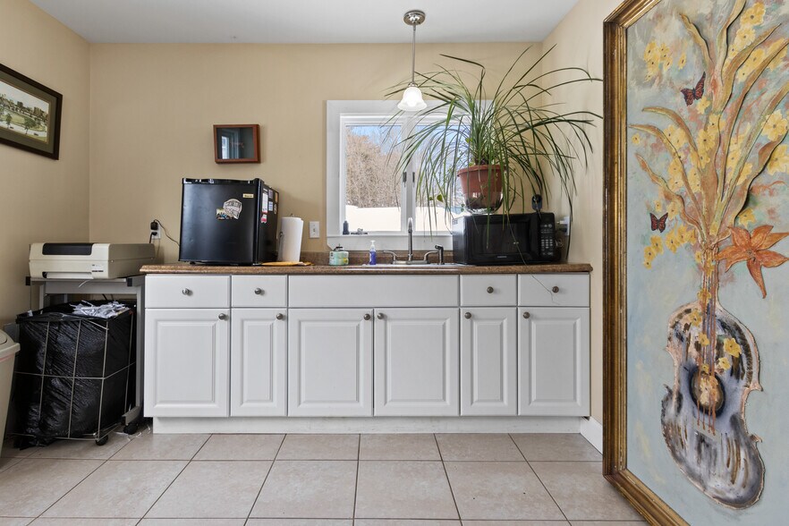 More Photos Of 796 Forest Ave, Portland Office Residential For Sale