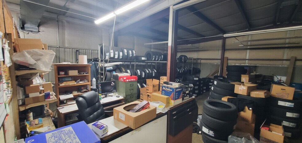 More Photos Of 228 Ross Ave, Easley Flex For Sale