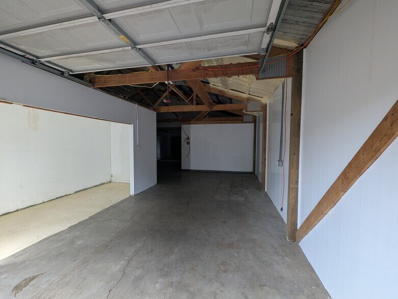 More Photos Of 2740 Echo Ln, Eugene Industrial For Lease