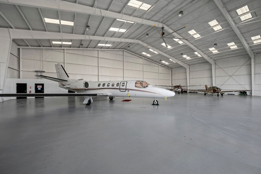 Primary Photo Of 1434 Airport Blvd, Mesquite Specialty For Sale