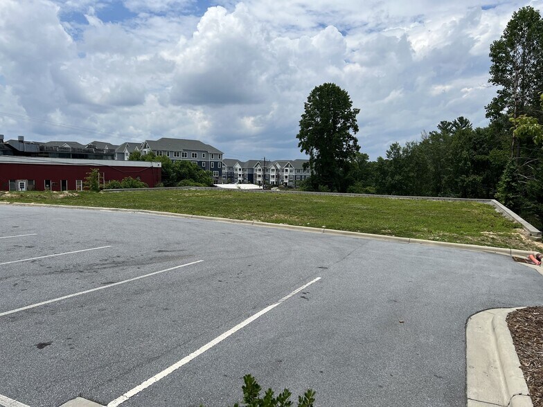 More Photos Of 226 Airport Rd, Arden Storefront For Sale