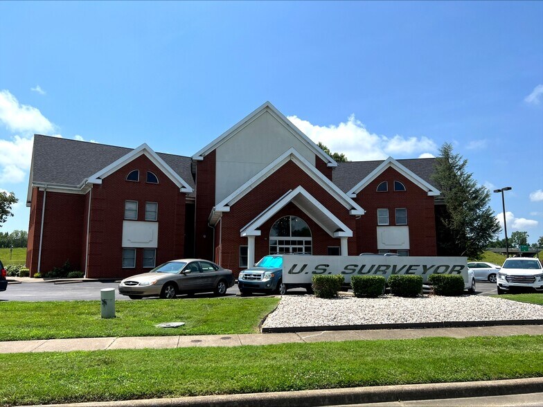 More Photos Of 4929 Riverwind Pointe Dr, Evansville Office For Sale