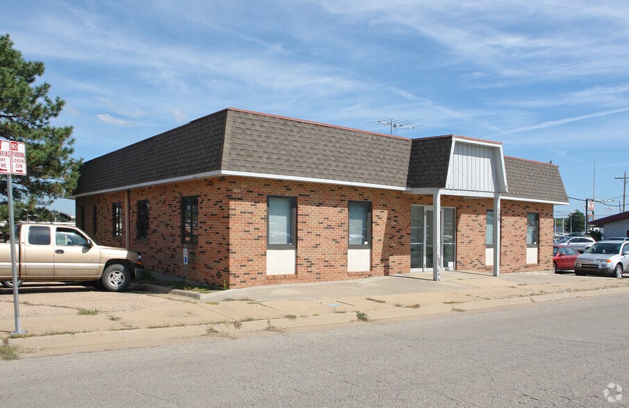 More Photos Of 150 SW 30th St, Topeka Office For Lease