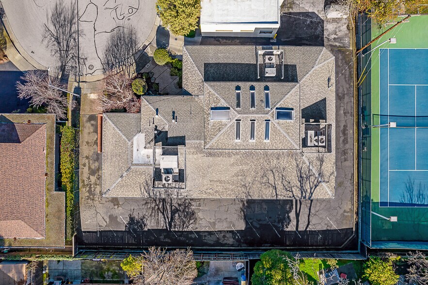 More Photos Of 2075 Pioneer Ct, San Mateo Medical For Lease