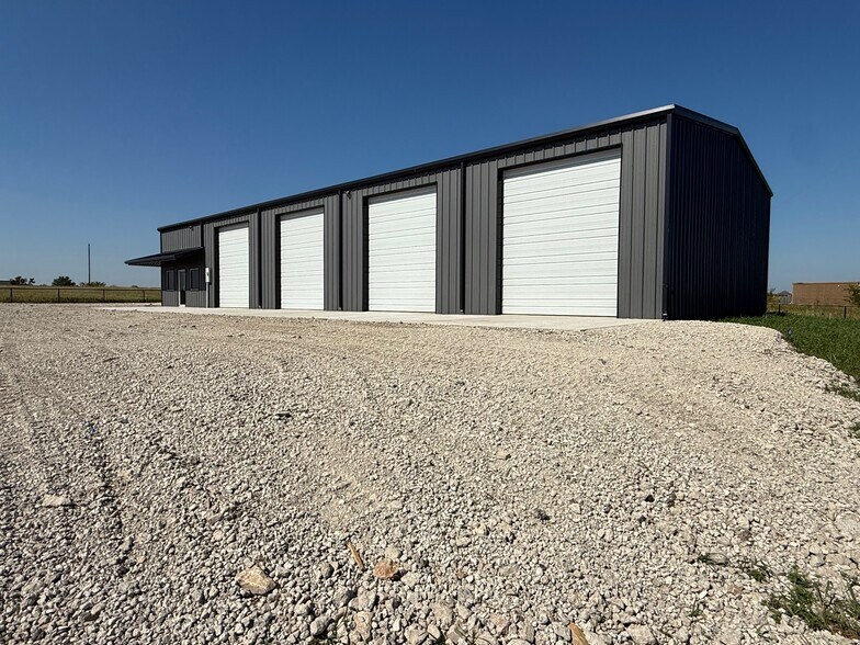 More Photos Of 1730 Smith Rd, Rockwall Warehouse For Lease