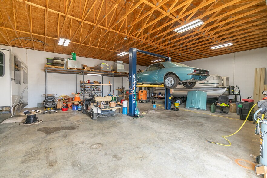 More Photos Of 2065 Cleveland Hwy, Dalton Flex For Sale