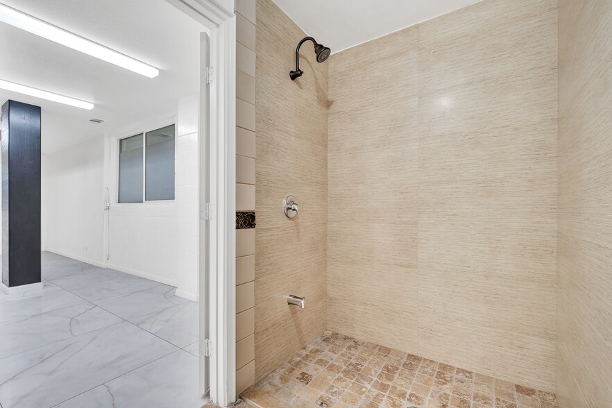 More Photos Of 8100 Electric Ave, Stanton Warehouse For Sale