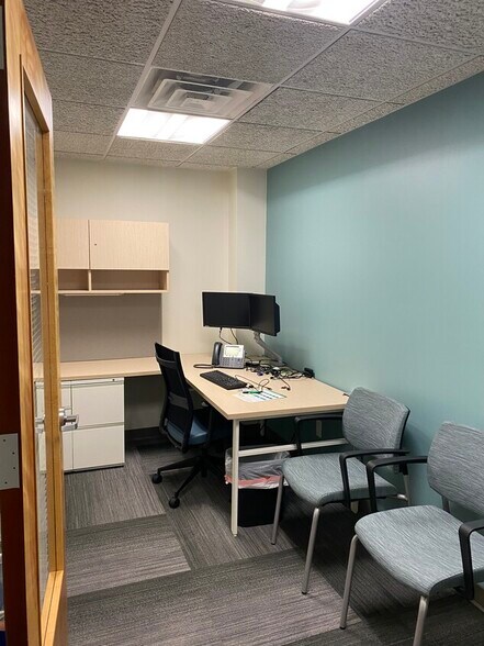 More Photos Of 5-14 51st Ave, Long Island City Storefront Retail Office For Lease