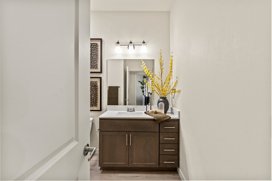 More Photos Of 7011 NE 126th St, Vancouver Apartments For Sale