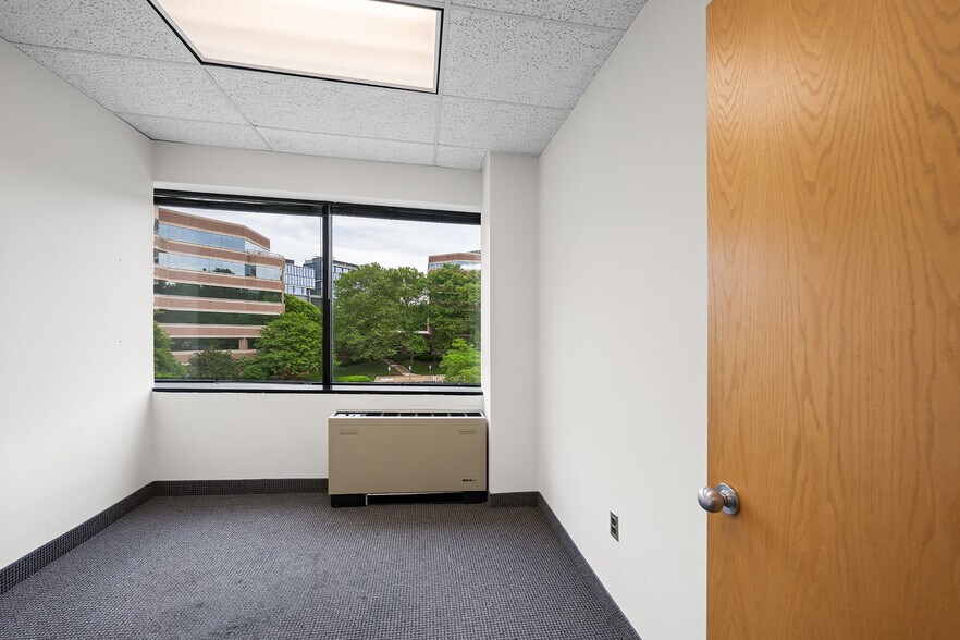 More Photos Of 11490 Commerce Park Dr, Reston Office For Sale