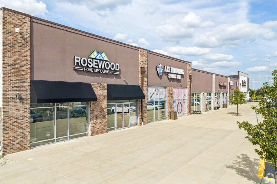 More Photos Of 4302-4442 E New York St, Aurora Unknown For Lease