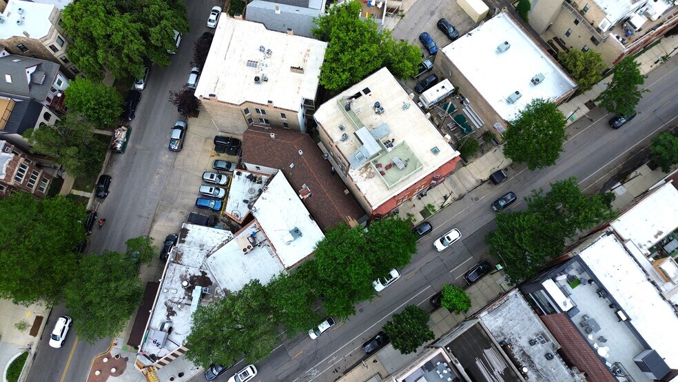 More Photos Of 2965 N Lincoln Ave, Chicago Storefront Retail Residential For Sale