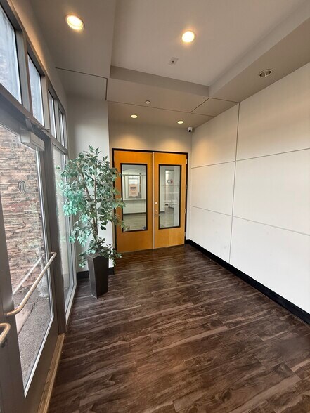 More Photos Of 2843 St Rose Pky, Henderson Medical For Lease