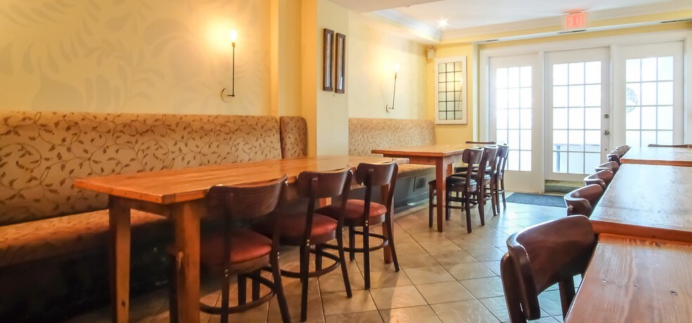 More Photos Of 1521 Spruce St, Philadelphia Apartments For Lease