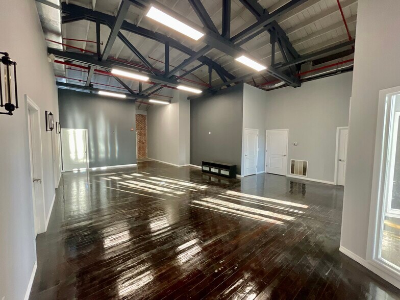 More Photos Of 1906 N Armenia Ave, Tampa Loft Creative Space For Lease