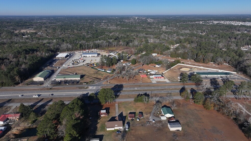 More Photos Of 4758 US Highway 301 S, Hope Mills Light Distribution For Lease