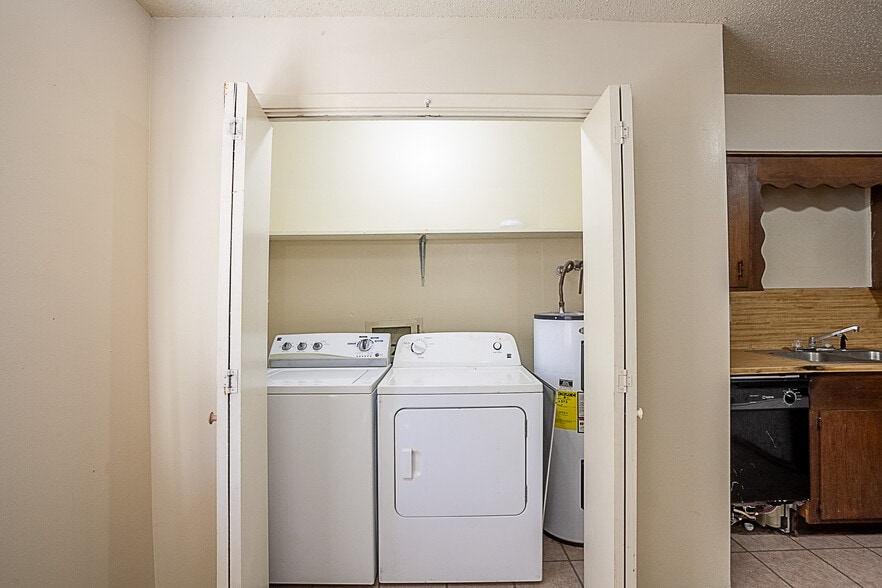 More Photos Of 1750 N Pine St, Kountze Apartments For Sale