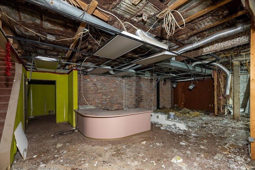 More Photos Of 4568 Penn Ave, Pittsburgh Industrial For Sale