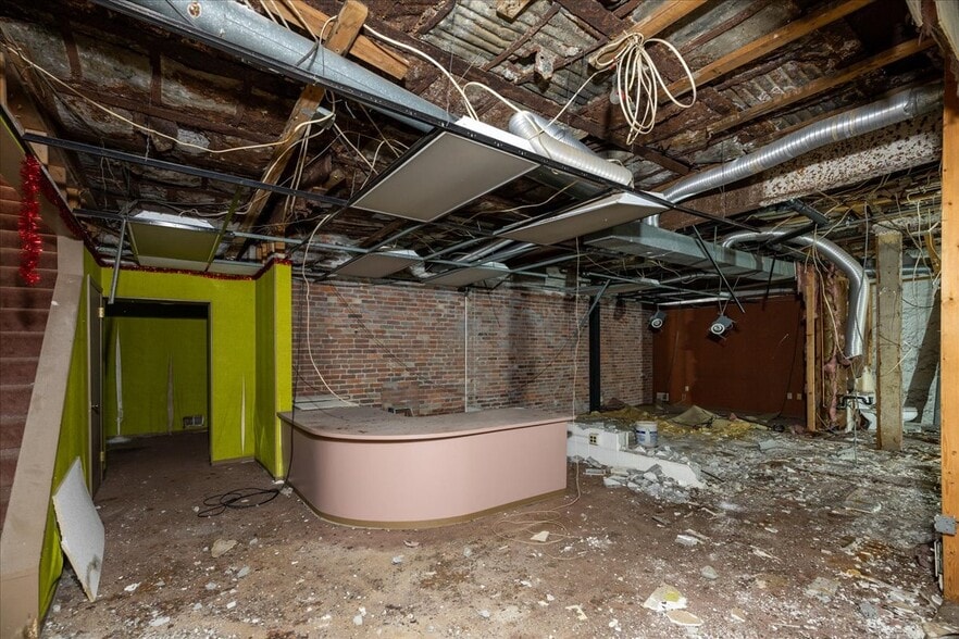 More Photos Of 4568 Penn Ave, Pittsburgh Warehouse For Sale