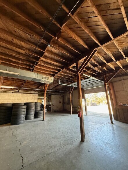 More Photos Of 2729 Ossipee Front St, Elon Truck Terminal For Sale