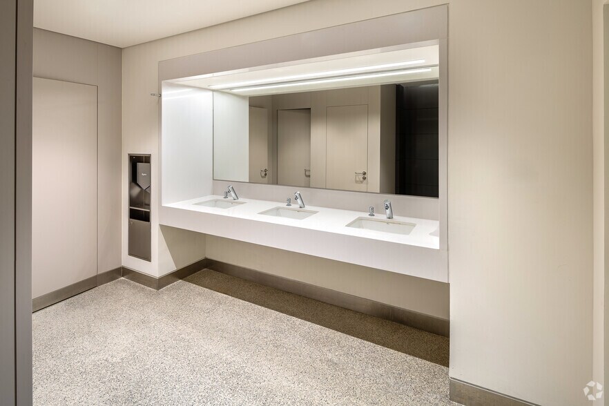 More Photos Of 99-101 Passeig de Joan de Borbó Comte de Barcelona, Barcelona Coworking Space