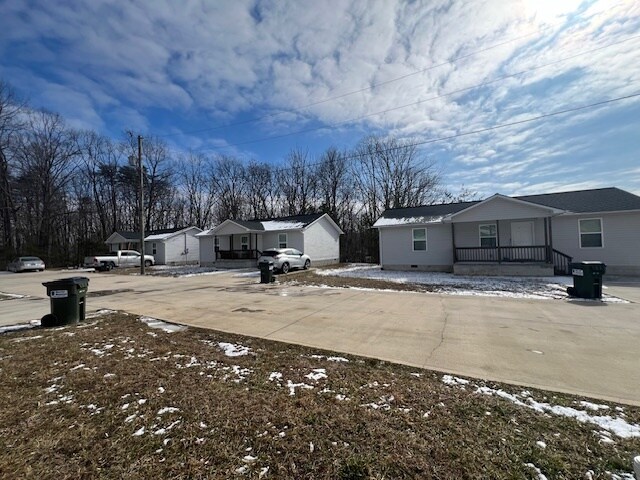 More Photos Of 225 Iris Ln, Crossville Multifamily For Sale