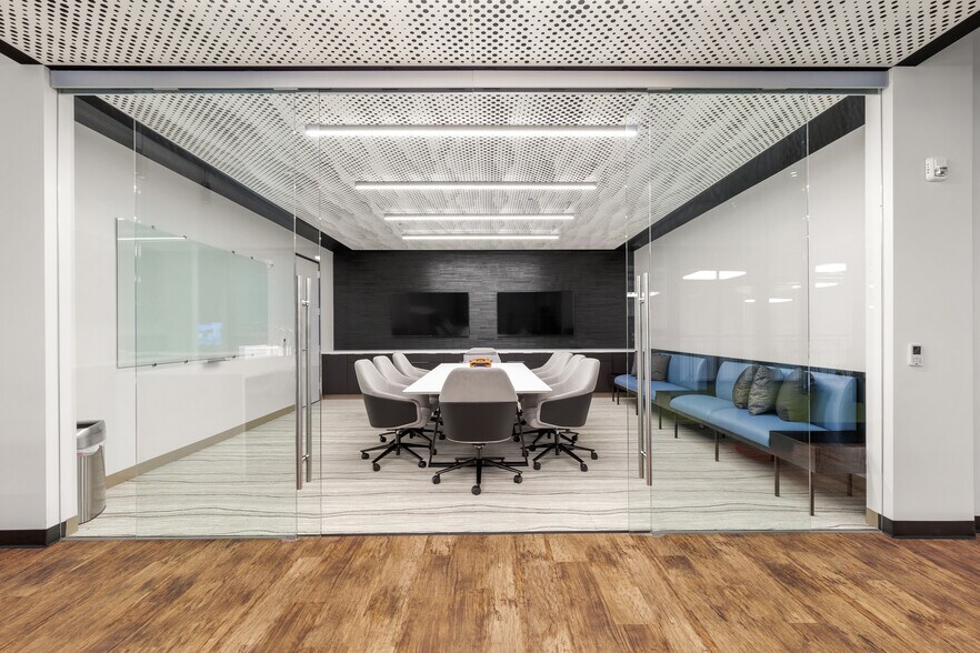 More Photos Of 18409 Intercontinental Crossing Dr, Houston Warehouse For Sale