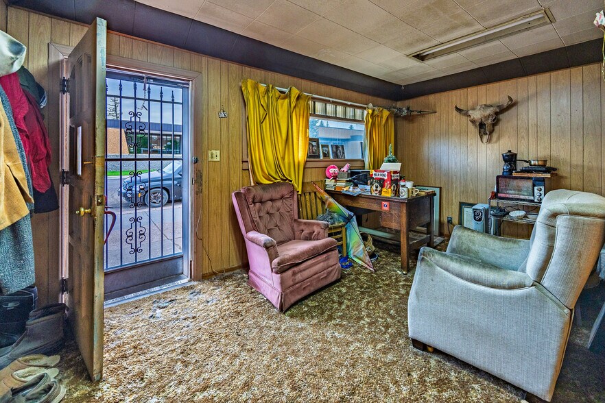 More Photos Of 100 E 28th St, Cheyenne Apartments For Sale