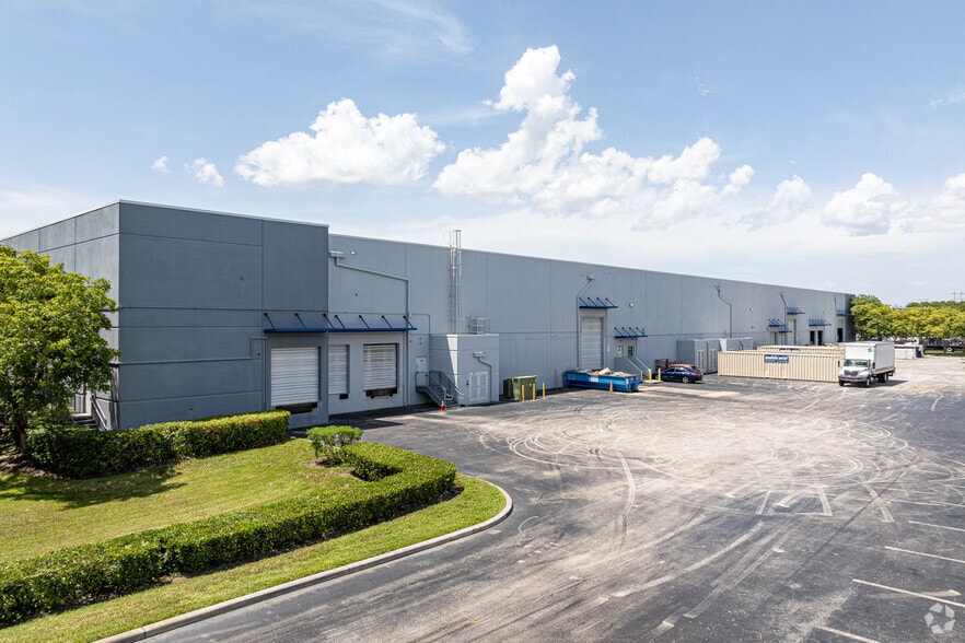 More Photos Of 15751 SW 41st St, Davie Warehouse For Lease