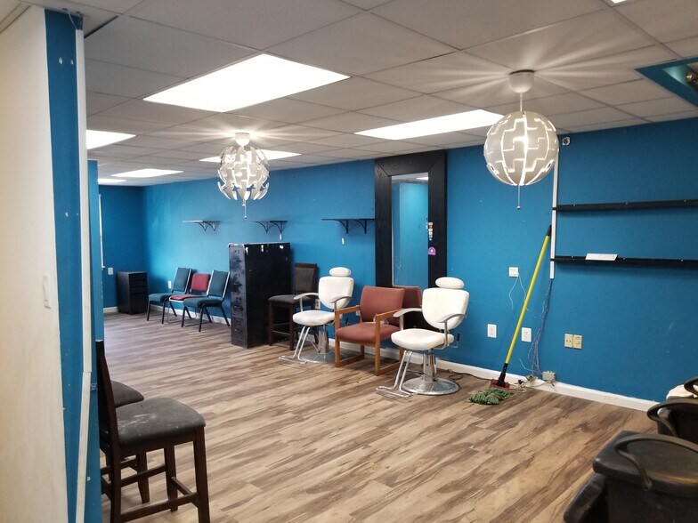 More Photos Of 4700 Stamp Rd, Marlow Heights General Retail For Lease