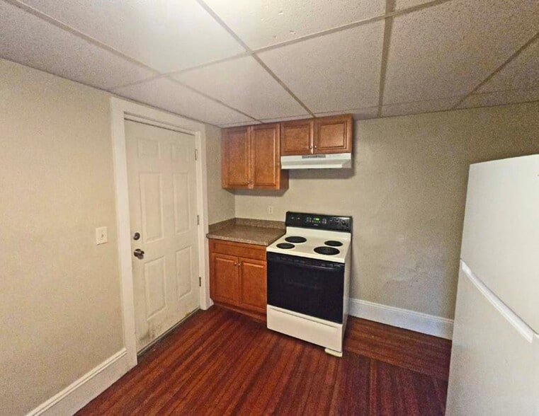 More Photos Of 541 Front St, Chicopee Apartments For Sale