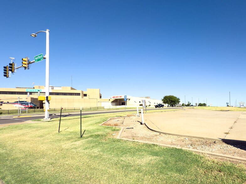 More Photos Of 1901 N 14th St, Ponca City Land For Lease