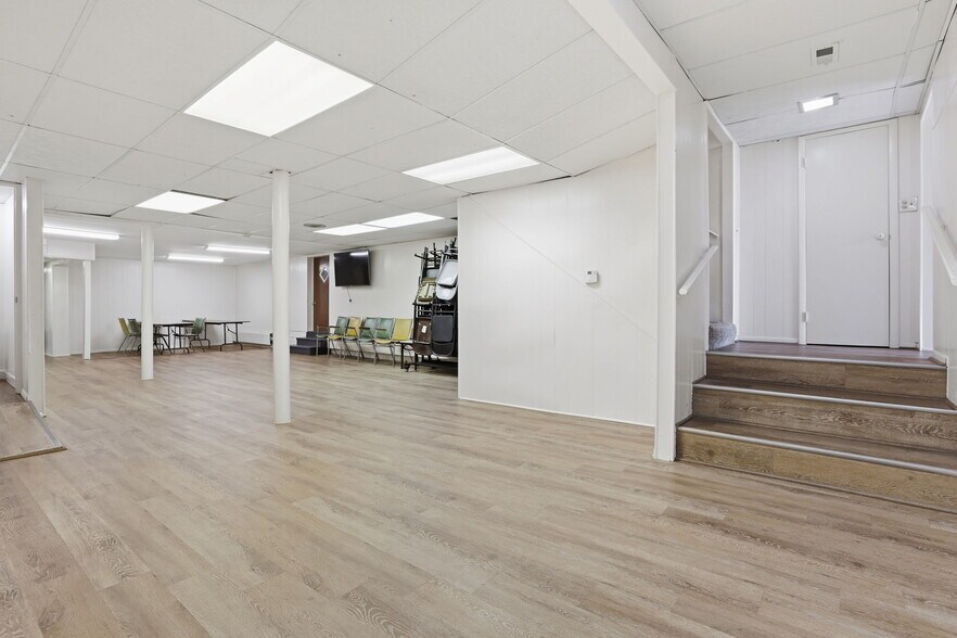 More Photos Of 768 S Broad St, Lancaster Religious Facility For Sale